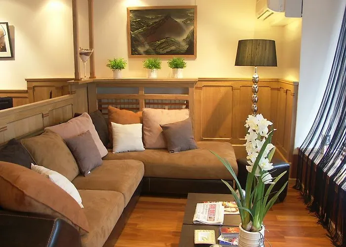 オテル コルベール 3*