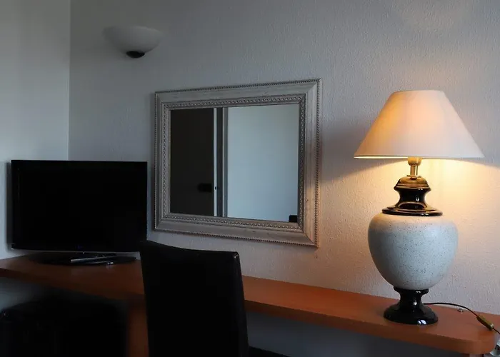 オテル コルベール 3*