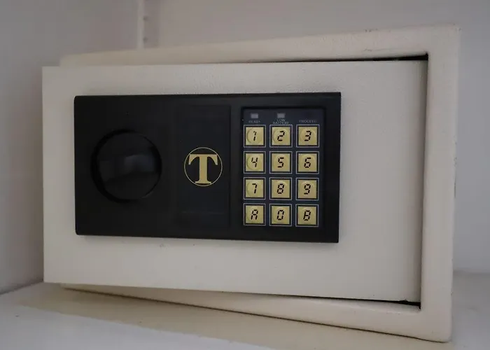 ホテル オテル コルベール 3*