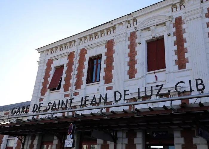 ホテル オテル コルベール 3*