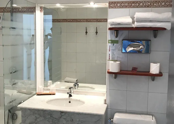 オテル コルベール 3*