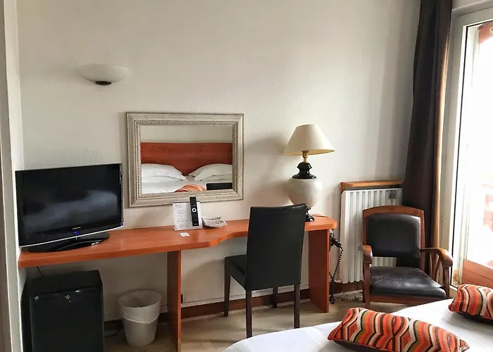 オテル コルベール ホテル