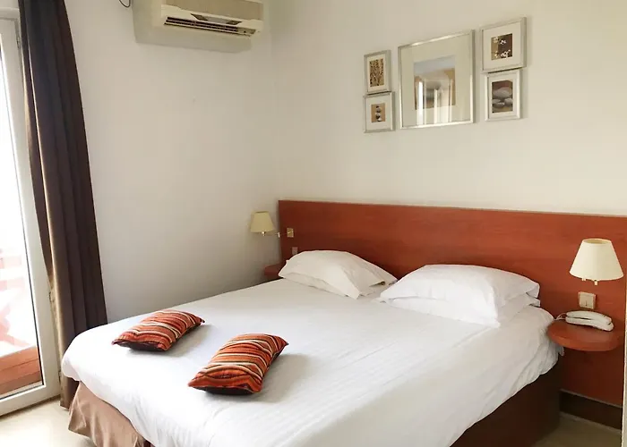 ホテル オテル コルベール