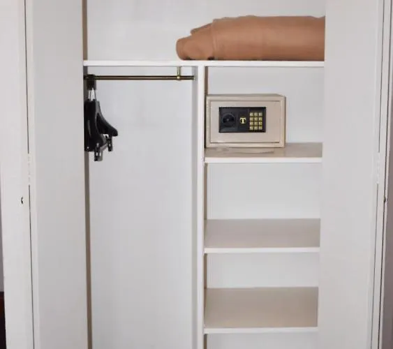 オテル コルベール ホテル 3*